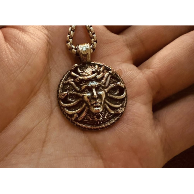 梅杜莎項鍊 - 強力守護之力